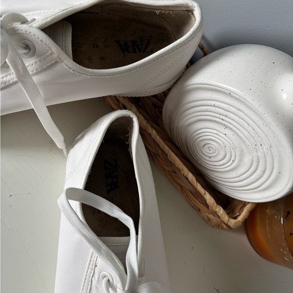 Zara White Sneakers Minimalist Low-Top Design‎ - Picture 3 of 6